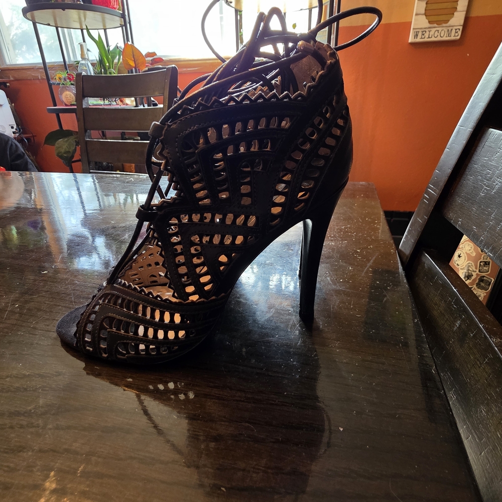 Ashley Cole Black Cutout Lace-Up Stiletto Heels Size 8.5 B
